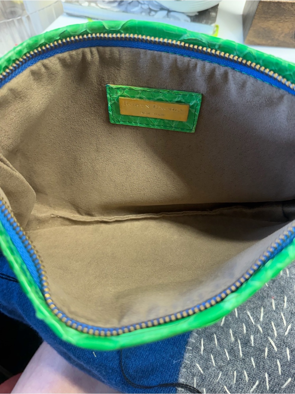 Green Python-Embossed Tassel Clutch - Picture 7 of 9